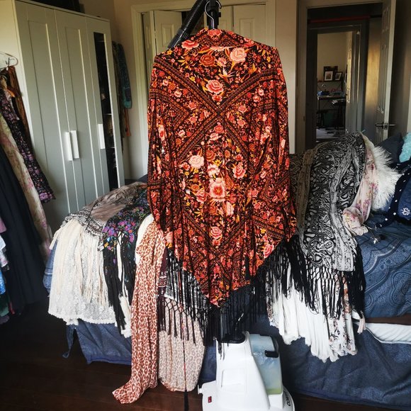 Vintage Spell Kimono - Picture 4 of 8